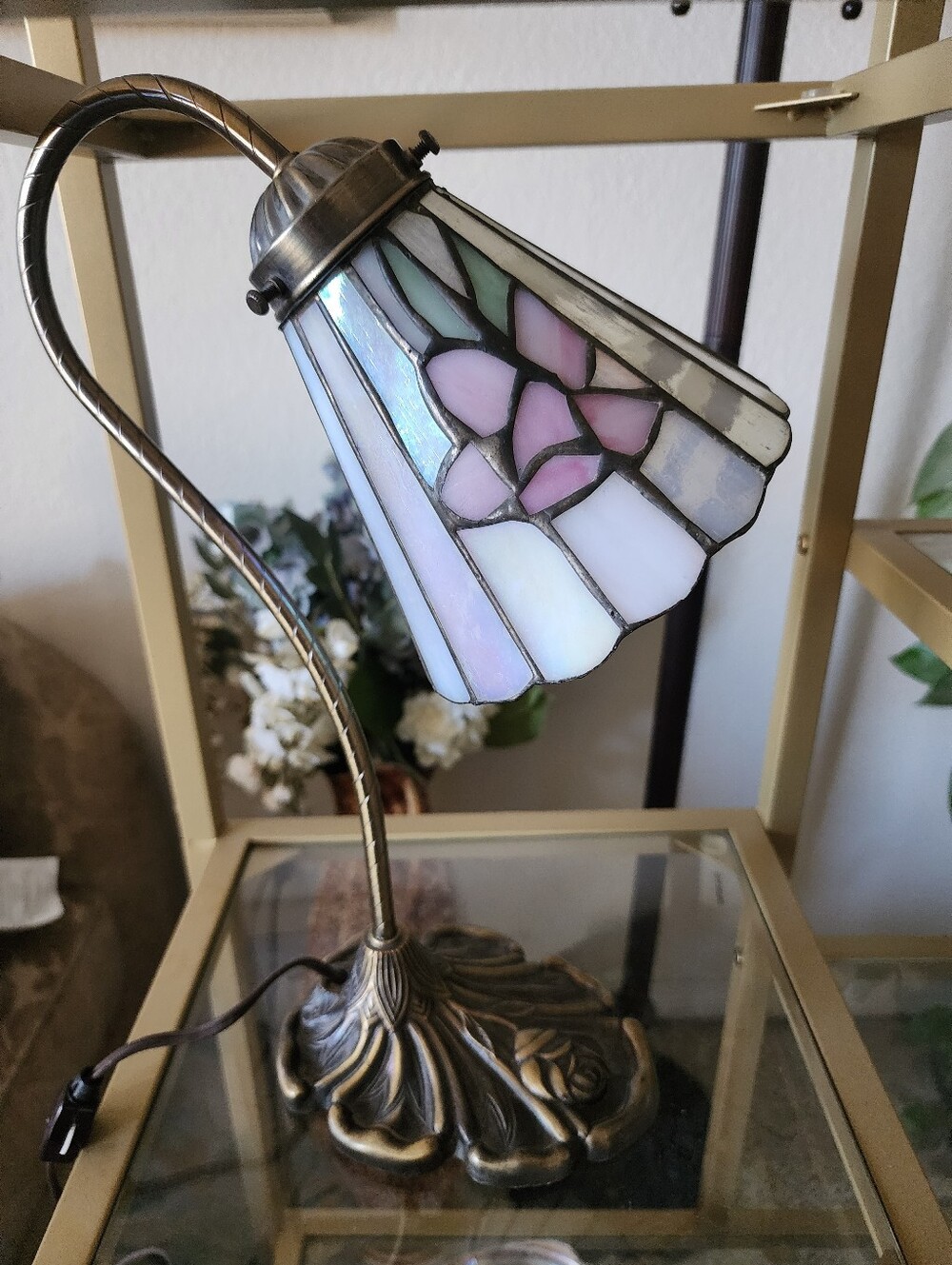 Tiffany Style Stained Glass Swan Neck Vintage Accent Lamp UNIQUE!!